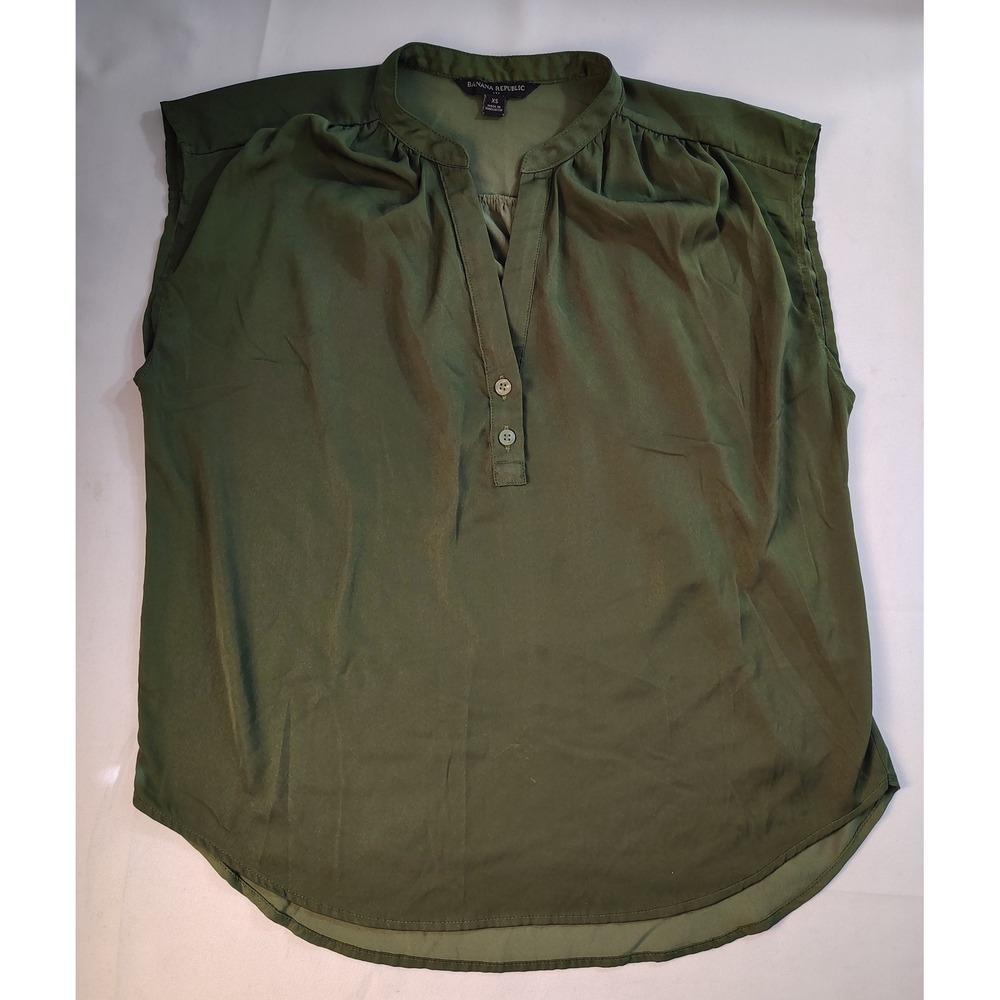 Banana Republic Womens XS Olive Grn Sleeveless Blouse Split Neck Career Workwear
